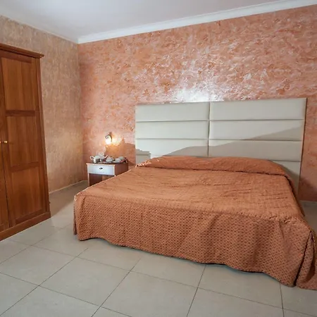 La Pace Bed & Breakfast Naples