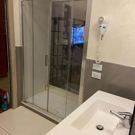 La Pace 3* נאפולי