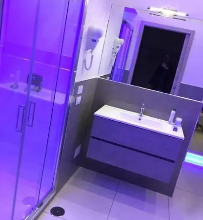 La Pace 3* נאפולי