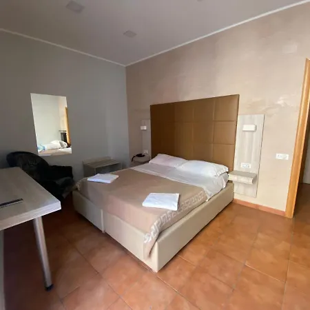 La Pace לינה וארוחת בוקר נאפולי