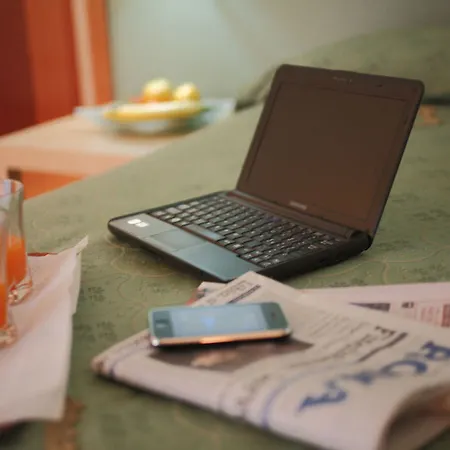 La Pace 3* נאפולי