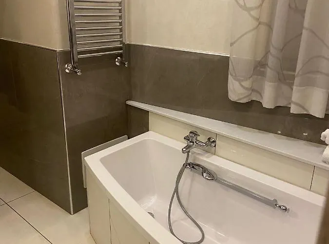 Oda ve Kahvaltı La Pace