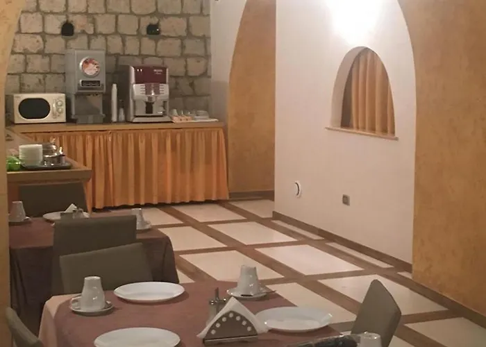 Oda ve Kahvaltı La Pace